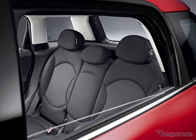 MINI カントリーマン(日本名:MINI クロスオーバー)の2013年モデル