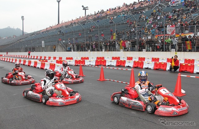【ホンダレーシングサンクスデイ12】佐藤琢磨が盛り上げたスペシャルカート大会