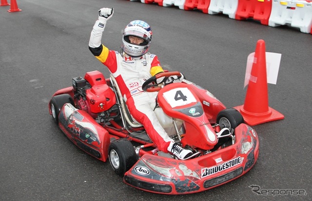 【ホンダレーシングサンクスデイ12】佐藤琢磨が盛り上げたスペシャルカート大会