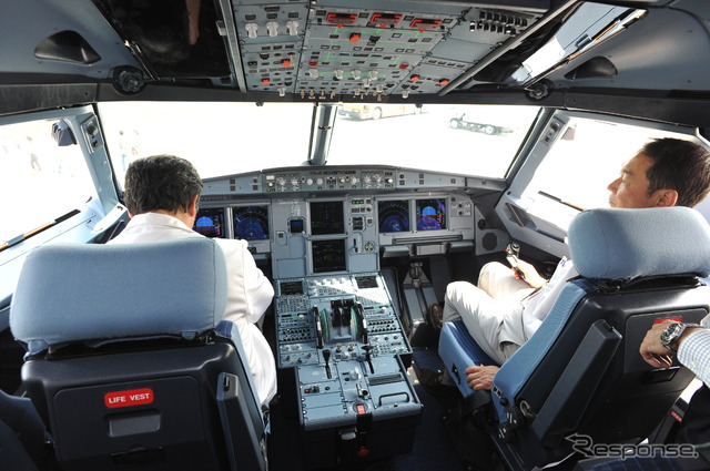 A320(エアバス)のコックピット