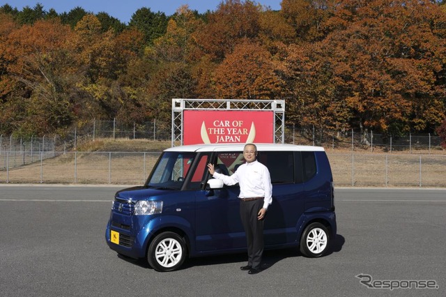 2012-2013 COTY 10ベストカー発表のようす