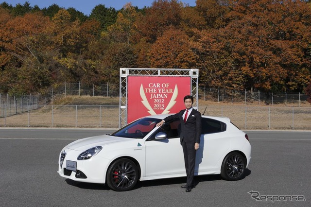 2012-2013 COTY 10ベストカー発表のようす