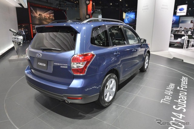 新型スバル フォレスターの北米仕様車(ロサンゼルスモーターショー12)
