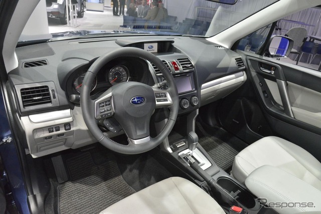 新型スバル フォレスターの北米仕様車(ロサンゼルスモーターショー12)