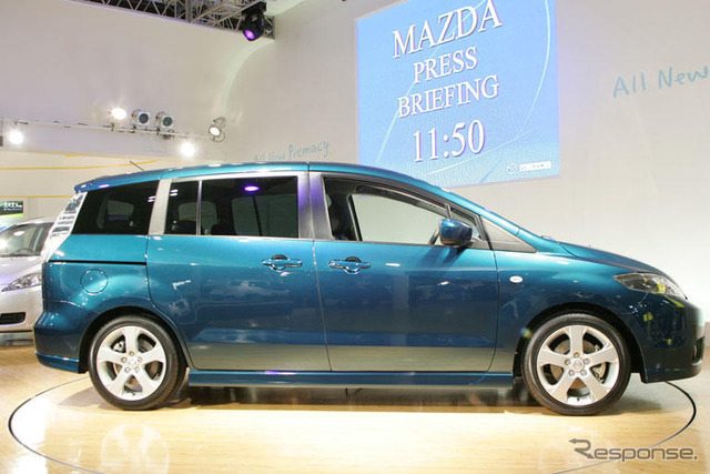 新型プレマシー発売記念、篠山紀信に撮ってもらおう!