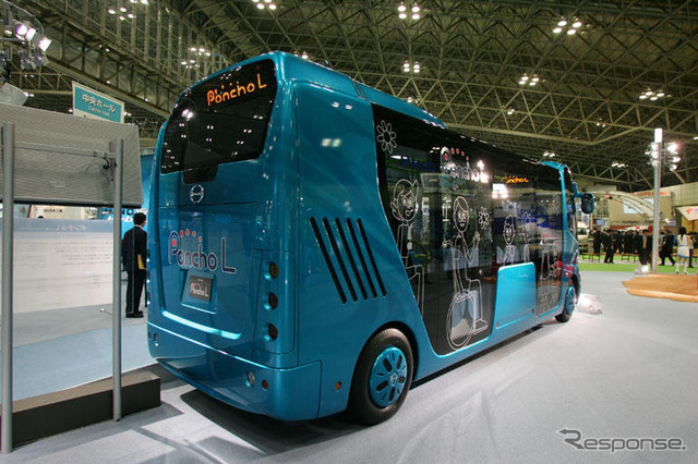 【東京モーターショー04】写真蔵…日野 ポンチョ L、コミュニティバスの新提案