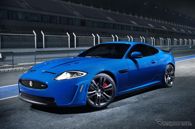 ジャガーXKR-S