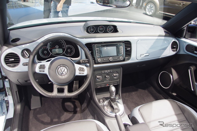 VW ザ・ビートルカブリオレ 60'sエディション(ロサンゼルスモーターショー12)