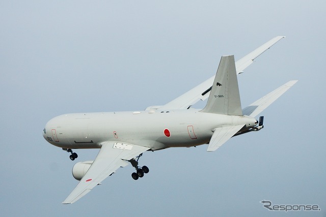 航空自衛隊の空中給油機、KC-767。旅客機のボーイング767がベースとなっている。