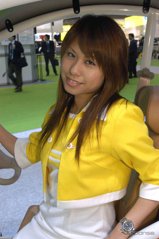 【東京モーターショー04】コンパニオン写真蔵…くあーっ