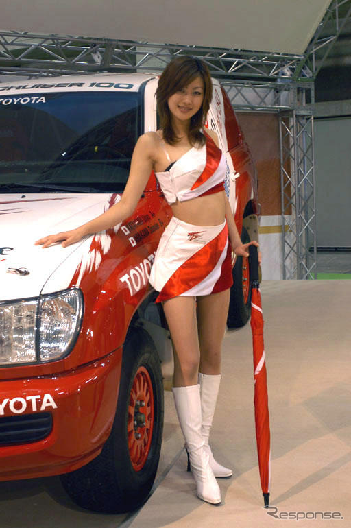【東京モーターショー04】コンパニオン写真蔵…くあーっ