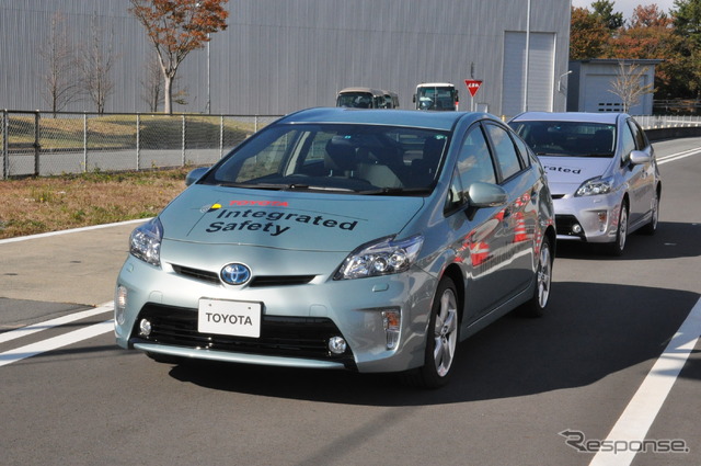 トヨタ東富士研究所内に設けられた高度道路交通システム（ITS）実験場