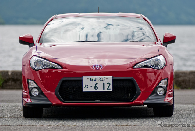 「86 TRD パフォーマンスライン」 装着車