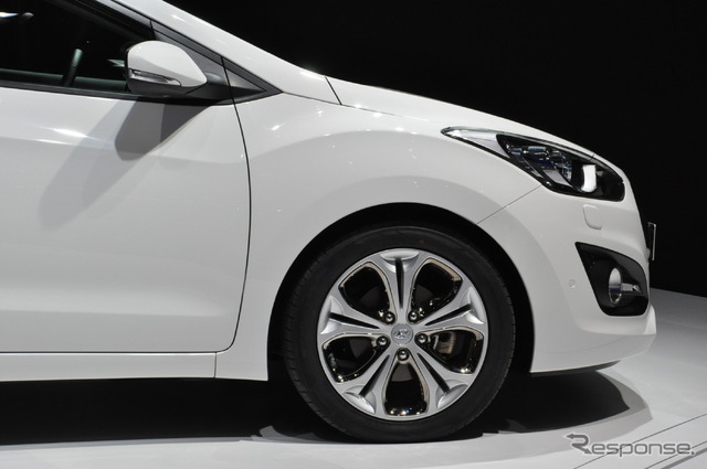 ヒュンダイ i30(パリモーターショー12)