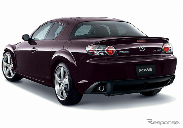 マツダ RX-8 に上質装備を施した特別仕様