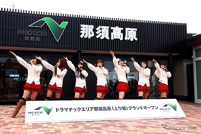 12月9日の那須高原サービスエリアでライブ出演した「とちおとめ25」
