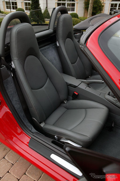 【新型ポルシェ ボクスター 海外試乗】その2 一新されたインテリア…河村康彦