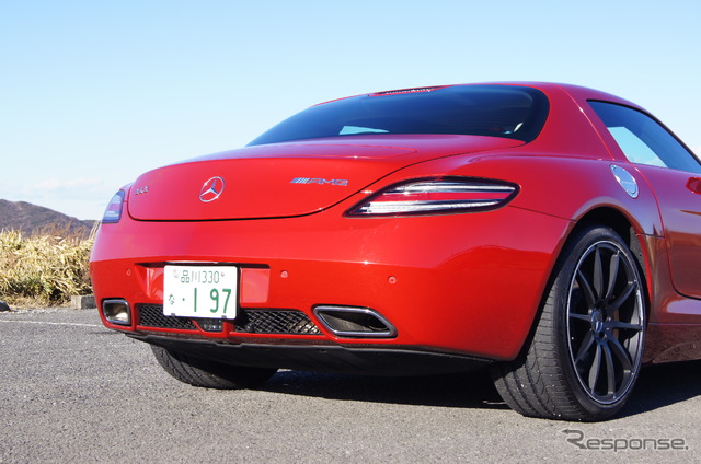 メルセデスベンツ SLS AMG