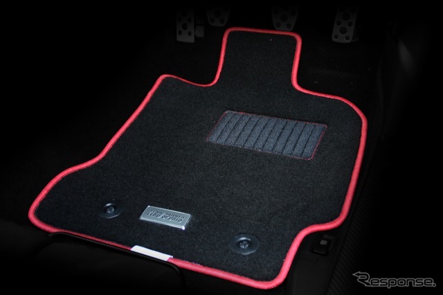 ゼロスポーツ・BRZ用ハイクオリティフロアマット