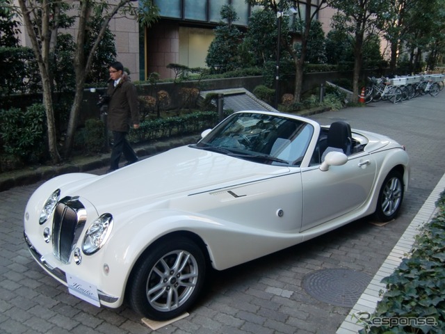 光岡・ヒミコ モノクローム