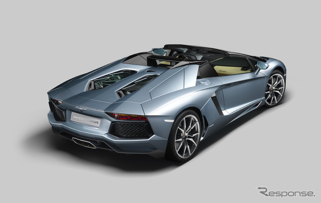 ランボルギーニ アヴェンタドール LP700-4 ロードスター