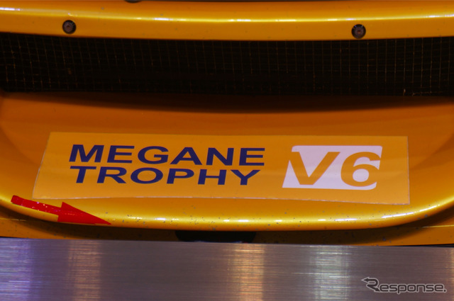 ルノー MEGANE TROPHY