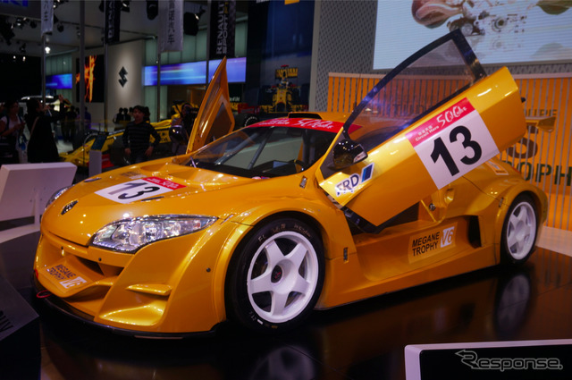 ルノー MEGANE TROPHY