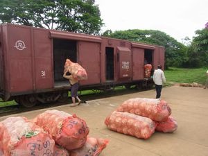 懐かしのミャンマーを行く　（22）　ミャンマー　鉄道の旅とは