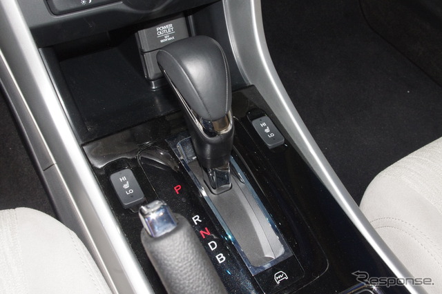 ホンダ アコードPHEV(ロサンゼルスモータショー12)