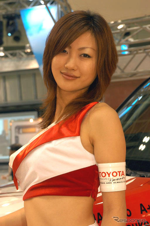 【東京モーターショー04】コンパニオン写真蔵…触らないでね