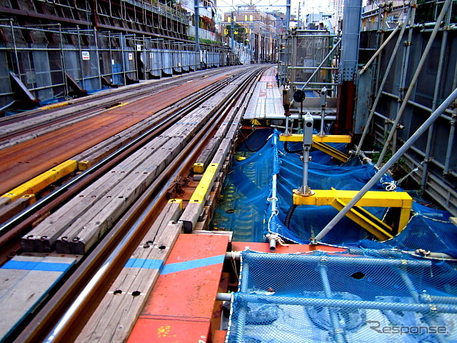 代官山駅渋谷方の踏切のちかくで地下ルートが見えた