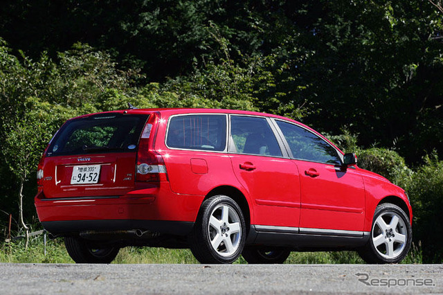 【ボルボ S40/V50 T-5 AWD試乗】その1 電光石火!遊び心をくすぐるAWD
