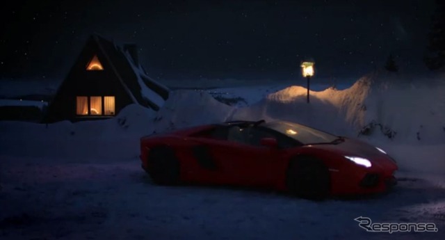 ランボルギーニ アヴェンタドール ロードスターを起用したクリスマス映像