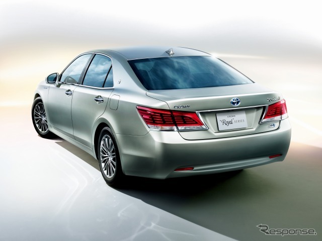 トヨタ・クラウン Hybrid ロイヤルサルーンG