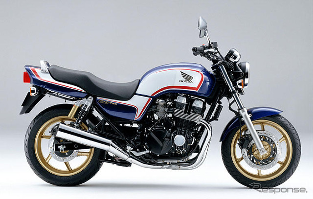 ホンダ CB750 のカラーリングを変更