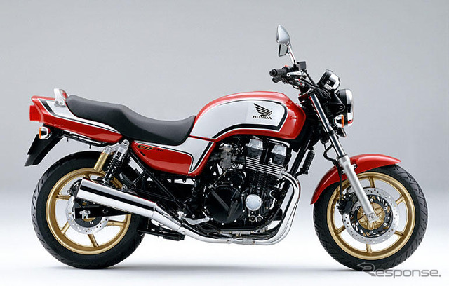 ホンダ CB750 のカラーリングを変更