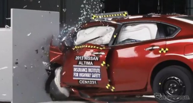 米IIHSの日産アルティマの衝突テスト