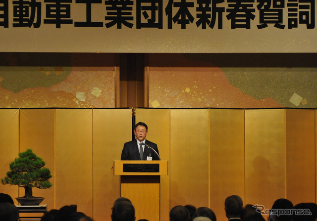 新春賀詞交換会で挨拶する豊田章男自工会会長（7日・千代田区）