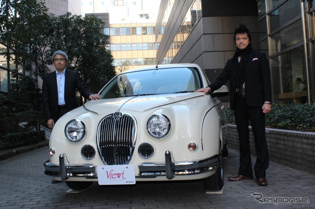 光岡自動車 取締役副社長 河村賢整氏(左)と事業部開発課課長の青木孝憲氏(右)