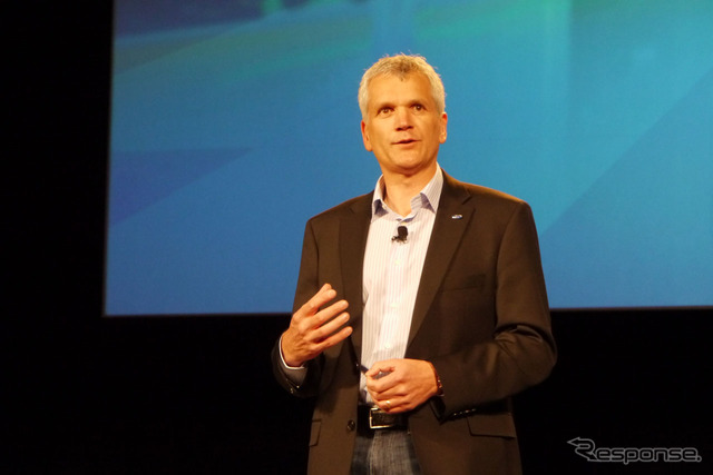 プログラムのスタートについて語るChief Technical Officer and Vice Presidentのポール・マスカレナス氏