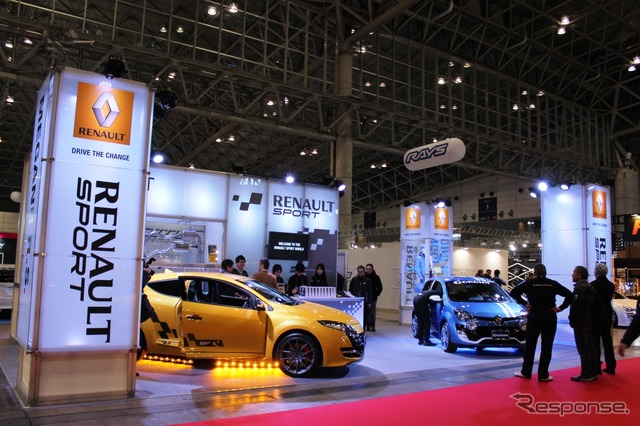 東京オートサロン13ルノー・ジャポンブース