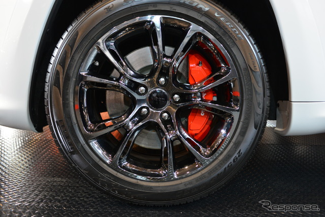 ジープ チェロキー SRT 8 アルパイン(東京オートサロン13)
