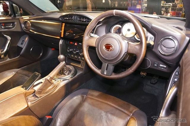 トヨタ86を女性目線でカスタムした「86×style Cb」