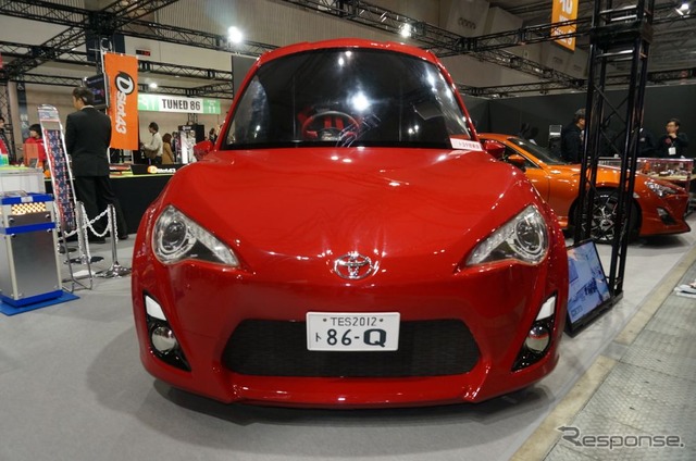 東京オートサロンの会場に出品された86のカスタマイズ車両