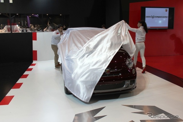 東京オートサロン13 アバルトブース