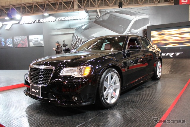 クライスラー・300SRT8