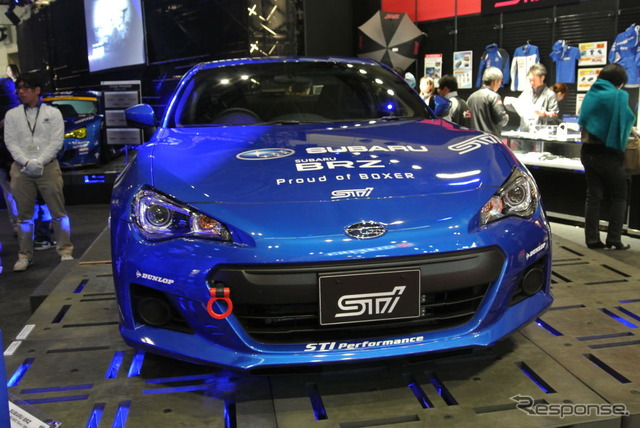 東京オートサロン2013富士重工ブース