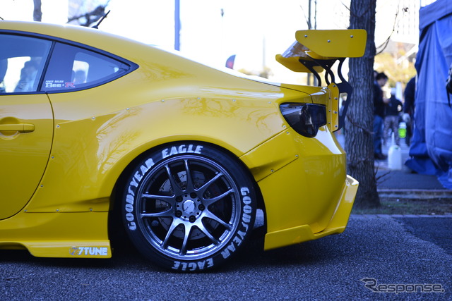 BEE・R x ROCKET BUNNY BRZ with GOODYEAR(東京オートサロン13)