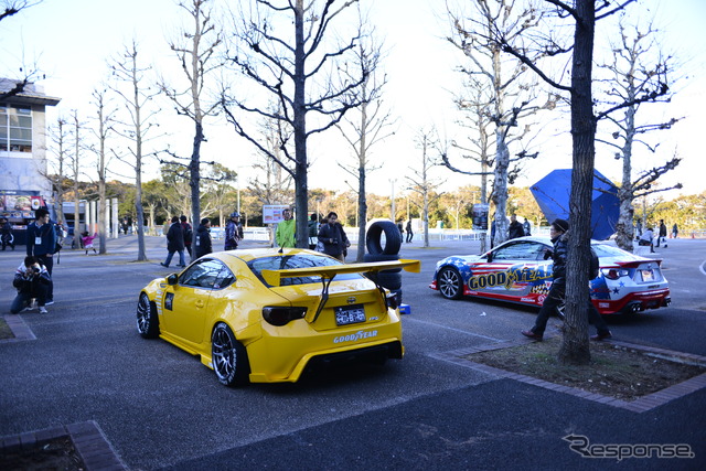 BEE・R x ROCKET BUNNY BRZ with GOODYEAR(東京オートサロン13)