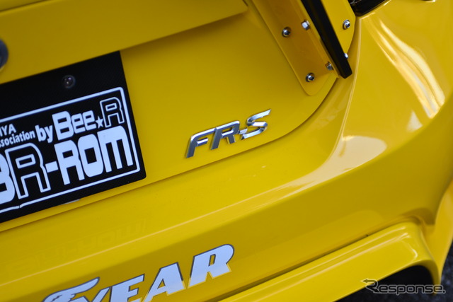 BEE・R x ROCKET BUNNY BRZ with GOODYEAR(東京オートサロン13)